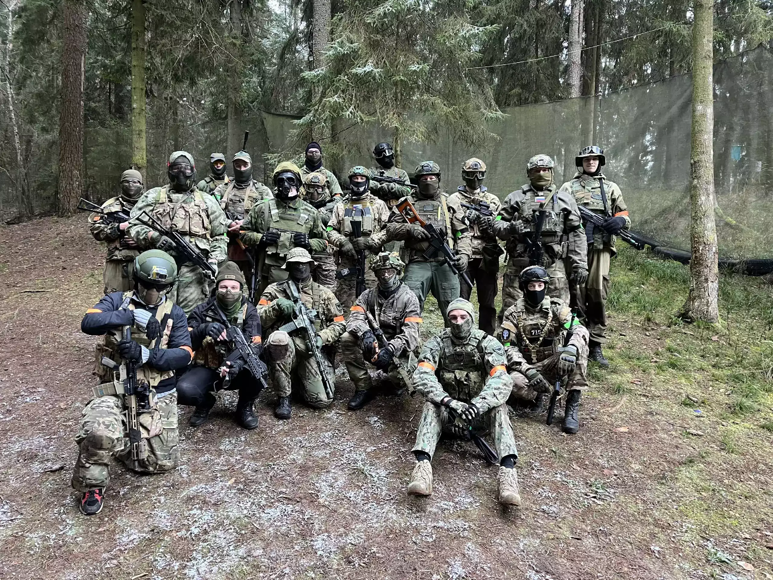 Игроки клуба Airsoft 5.45 на площадке